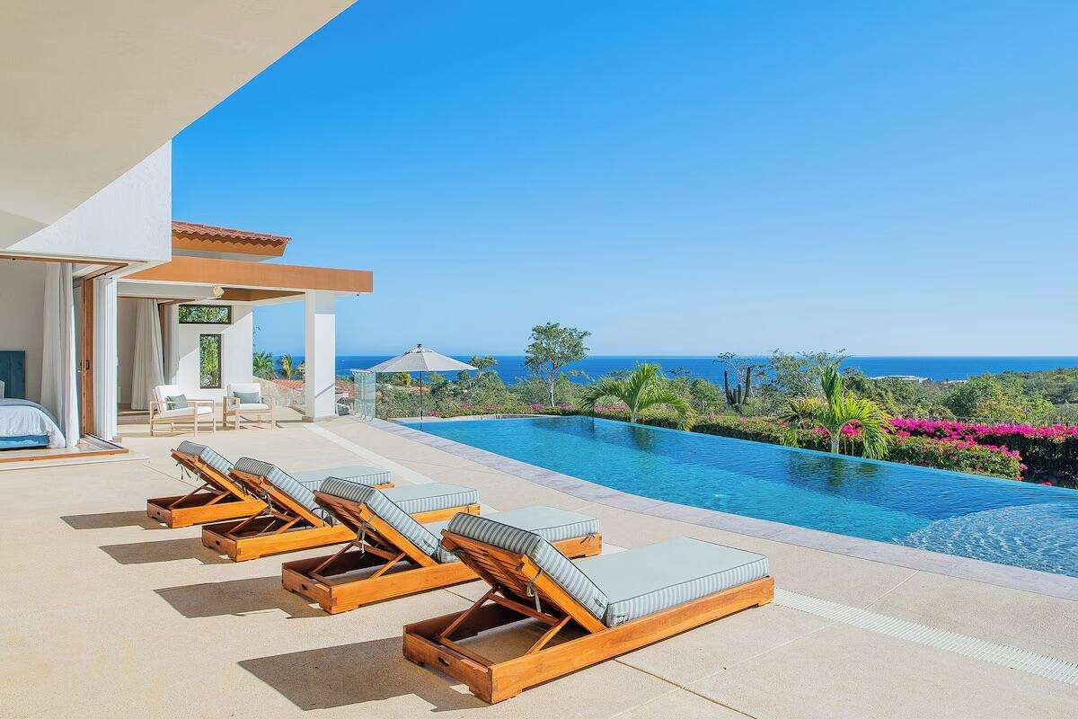 Coronado Cabo Fundadores Casa Primavera is a luxurious single-level 8-bedroom villa with stunning ocean and golf course for sale